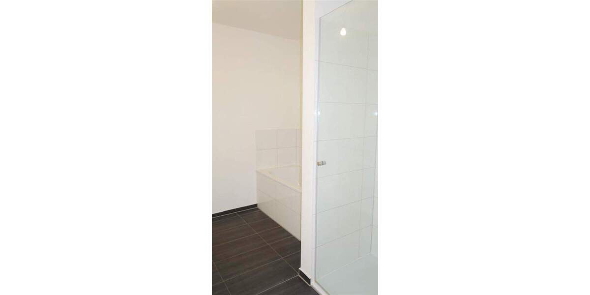 Etagenwohnung Mönchengladbach Stadtmitte - 2 Zimmer, 103 m&sup2;, 1.379&euro; | Angebot:25052081