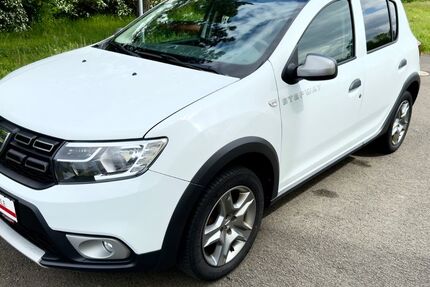 Dacia Sandero 101.000 km 8.690 &euro; Erfurt 99095