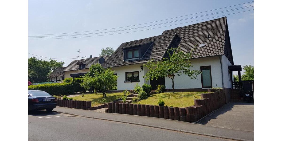 Etagenwohnung Lohmar - 1 Zimmer, 171 m&sup2;, 750&euro; | Angebot:24665007