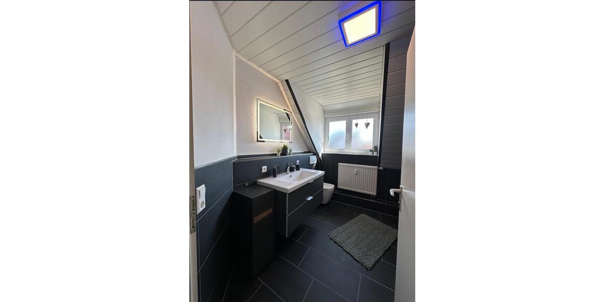 Dachgeschoßwohnung Haigerloch - 4 Zimmer, 77 m&sup2;, 260.000&euro; | Angebot:25813093