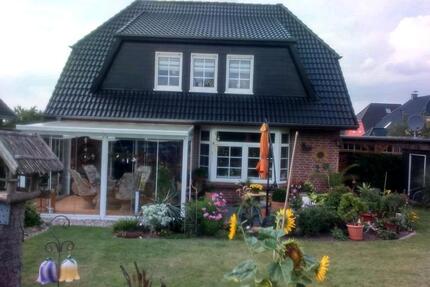 Einfamilienhaus massiv mit Doppelgarage