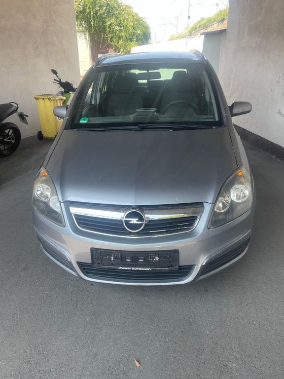 Opel Zafira 270.000 km 1.800 € Düsseldorf 40211
