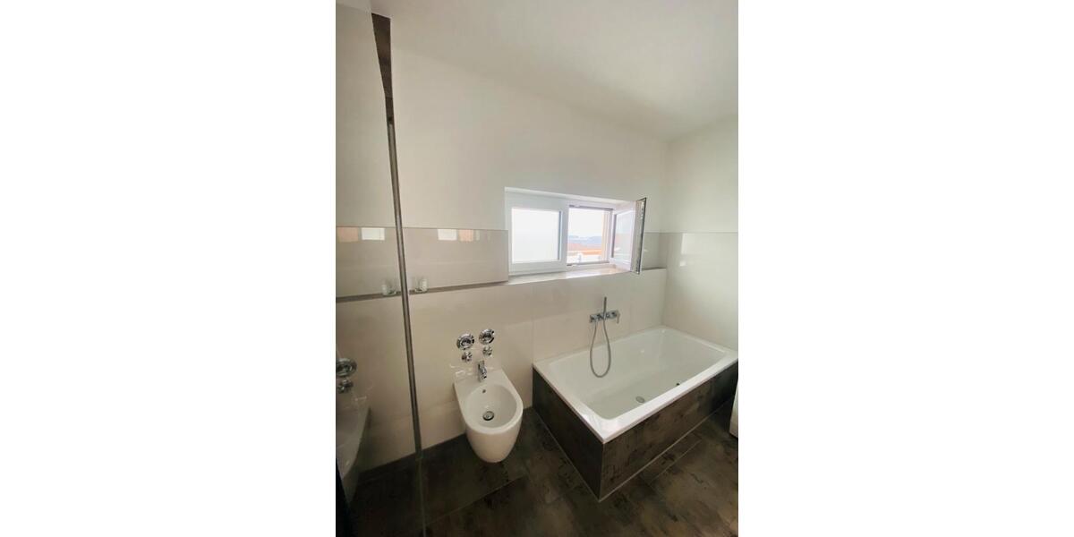 Einfamilienhaus Künzelsau - 3 Zimmer, 127 m&sup2;, 1.750&euro; | Angebot:24864803