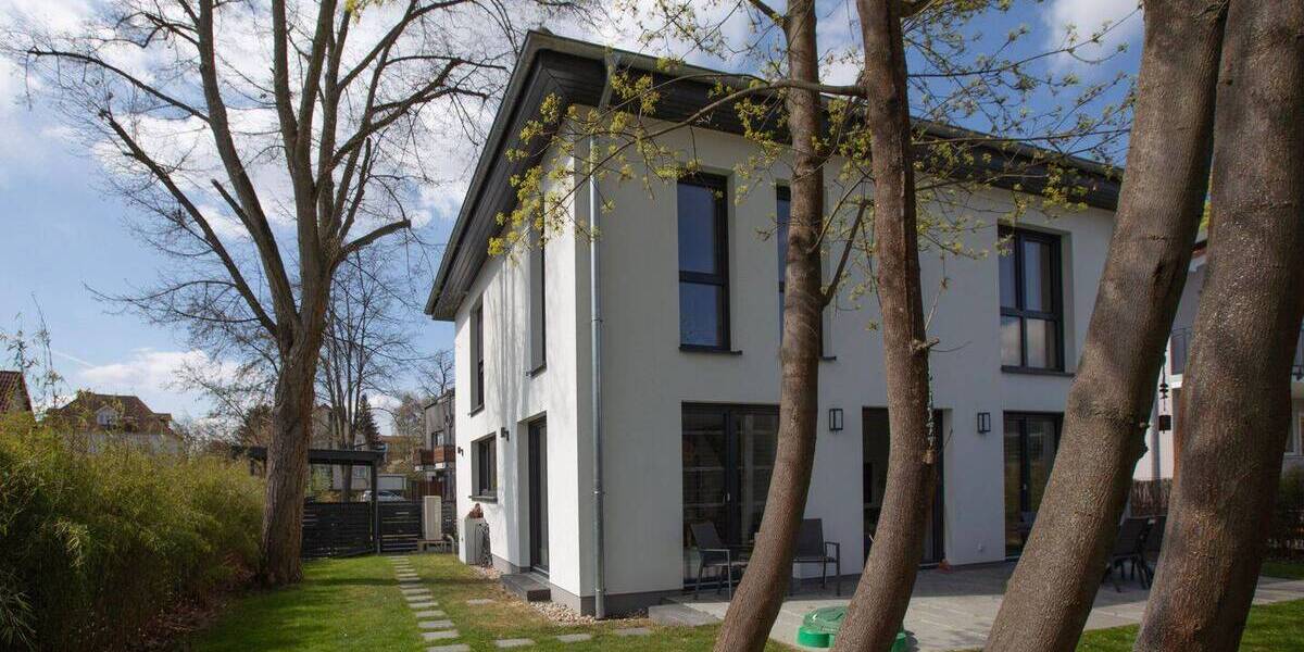 Einfamilienhaus Berlin Niederschönhausen - 5 Zimmer, 145 m&sup2;, 3.000&euro; | Angebot:26435714