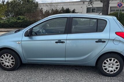 Hyundai i20 98.183 km 1.999 &euro; Barsbüttel 22885