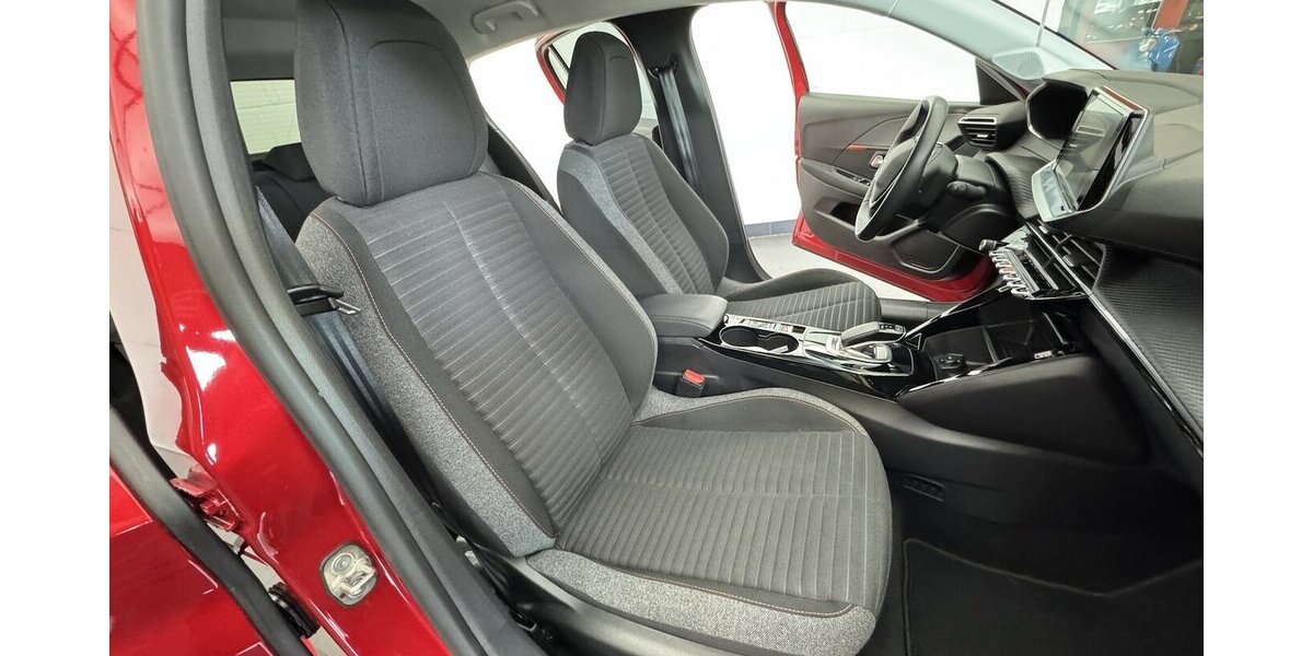 Peugeot 208 e- 136 Active Pack 1.Hand Carplay Sitzhzg 35.300 km 15.320 &euro; Lich 35423