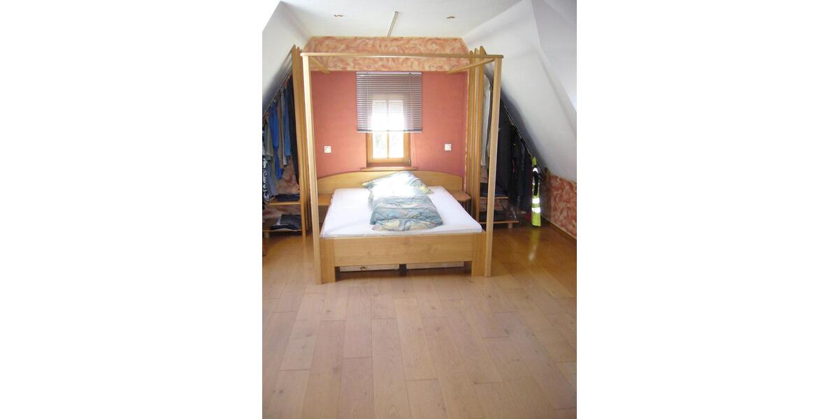 Einfamilienhaus Abenberg - 2 Zimmer, 80 m&sup2;, 800&euro; | Angebot:26411144