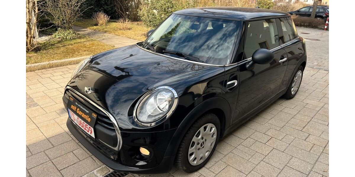 Mini ONE 64.000 km 11.700 &euro; Altenmarkt an der Alz 83352