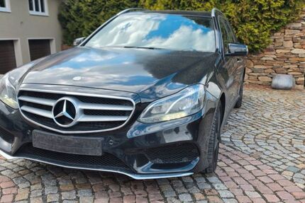 Mercedes-Benz E 300 243.000 km 11.199 &euro; Siebenlehn Großschirma 09603