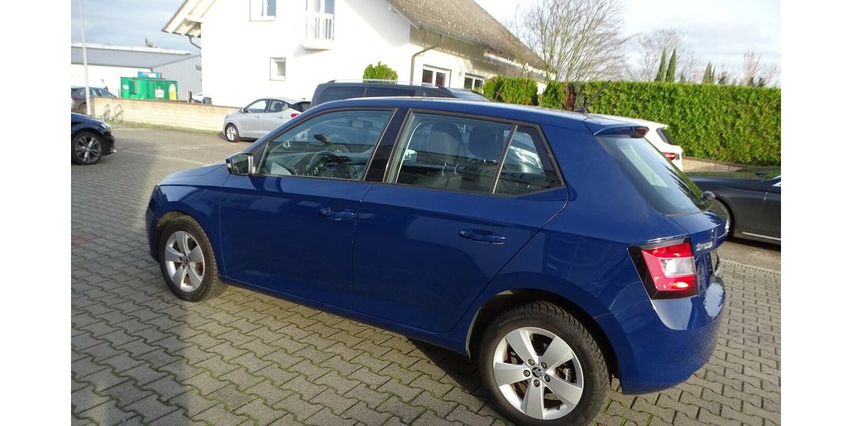 Skoda Fabia 1,2l TSI Style, DSG, Klima, Sitzheizung 44.854 km 11.990 &euro; Rodgau 63110