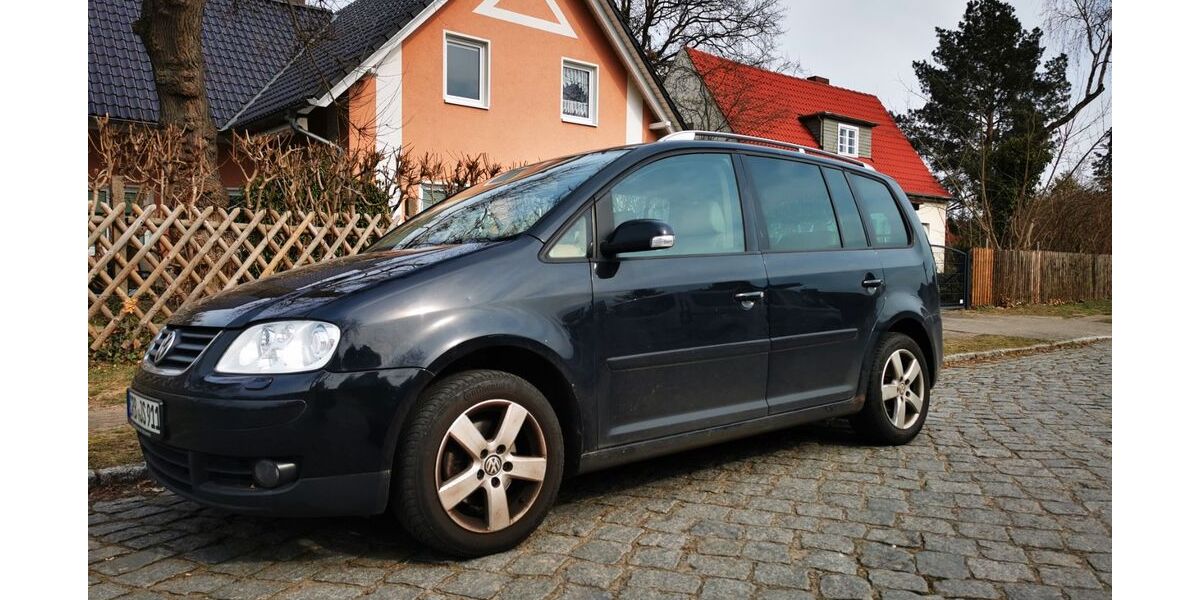 VW Touran 330.000 km 2.500 &euro; Hoppegarten 15366