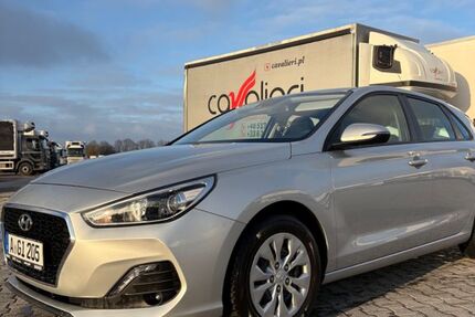 Hyundai i30 72.000 km 12.300 &euro; München 81677