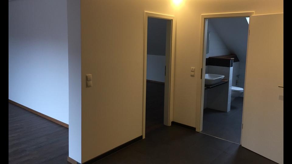 Dachgeschoßwohnung Wertheim - 5 Zimmer, 127 m&sup2;, 340.000&euro; | Angebot:26432384