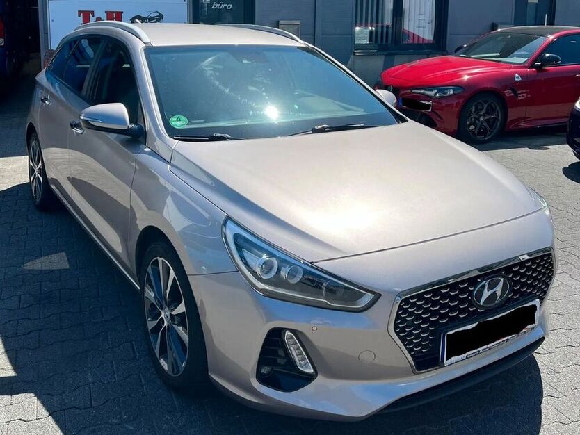 i30