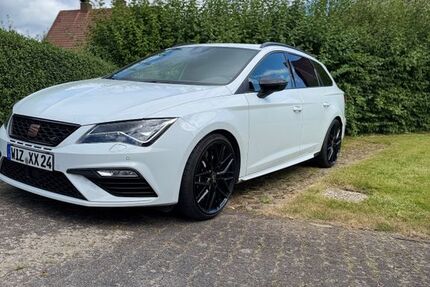 Seat Leon 96.000 km 22.600 &euro; Witzenhausen 37217