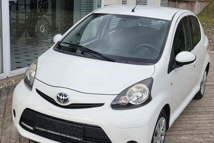 Toyota Aygo (X) 207.000 km 1.999 &euro; Idar Oberstein 55743