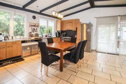 Haus zum Kaufen in Haan 640.000 € 277 m² 11 zimmer