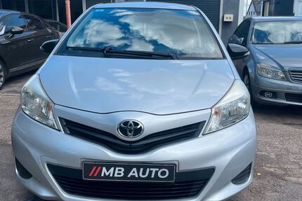 Toyota Yaris 181.000 km 3.490 &euro; Saarwellingen 66793