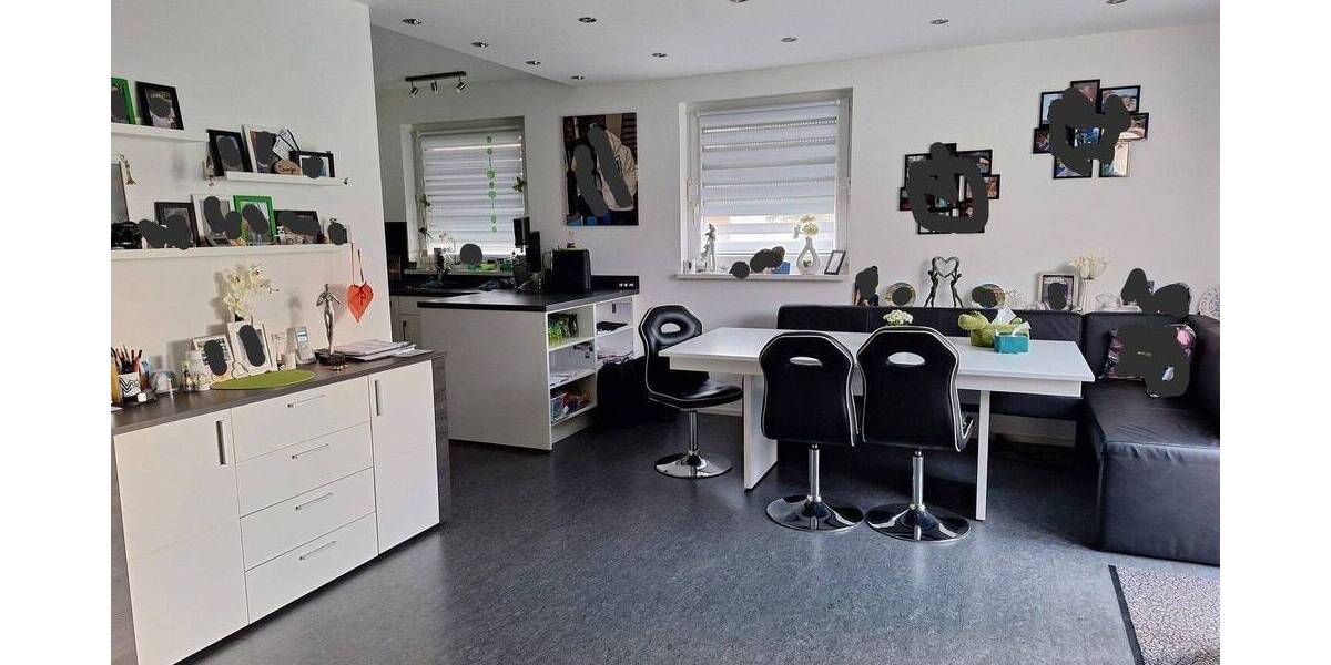 Modernes Einfamilienhaus in sehr ruhiger Lage auf großem Grundstück in Ebnat mit Doppelgarage 5 zimmer