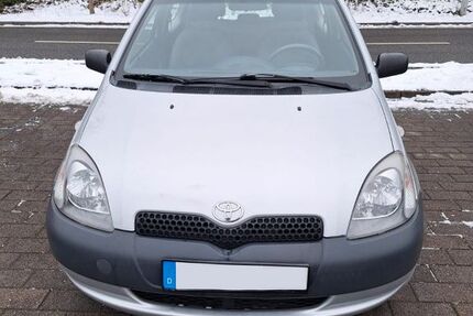 Toyota Yaris 305.747 km 1.050 &euro; Kiel 24113