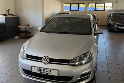 VW Golf 136.000 km 8.499 &euro; Hessisch Lichtenau 37235