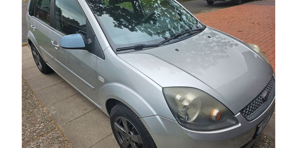 Ford Fiesta 142.000 km 1.550 &euro; Rendsburg 24768