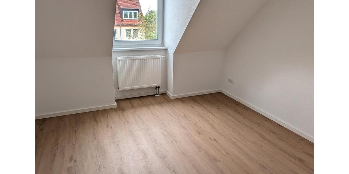 Dachgeschoßwohnung Borna - 3 Zimmer, 72 m&sup2;, 525&euro; | Angebot:27632545
