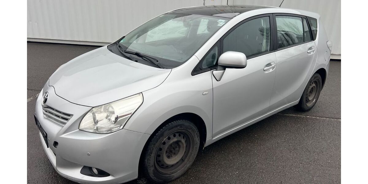 Toyota Verso 351.000 km 2.990 &euro; Berlin 12057