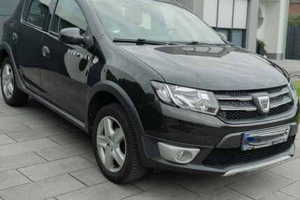 Dacia Sandero 88.000 km 7.900 € Aerzen 31855
