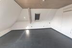 Große Maisonette mit Klimaanlagen (aktuell in 2 Wohnungen unterteilt) mit 2 Balkonen, 2 Einbauküchen und 2 Stellplätzen 5 zimmer