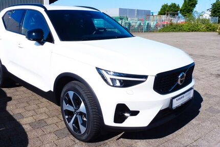 Volvo XC40 13.400 km 39.500 € Deißlingen 78652