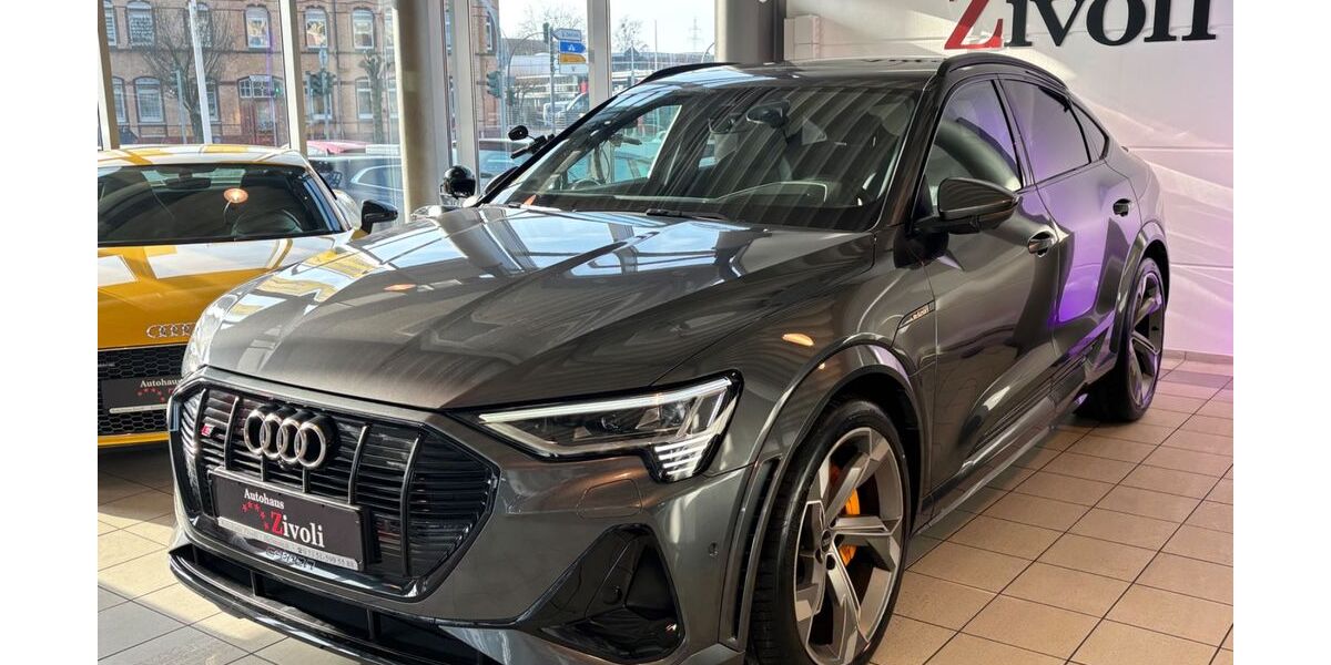 Audi e-tron 26.430 km 42.940 &euro; Helmstedt 38350