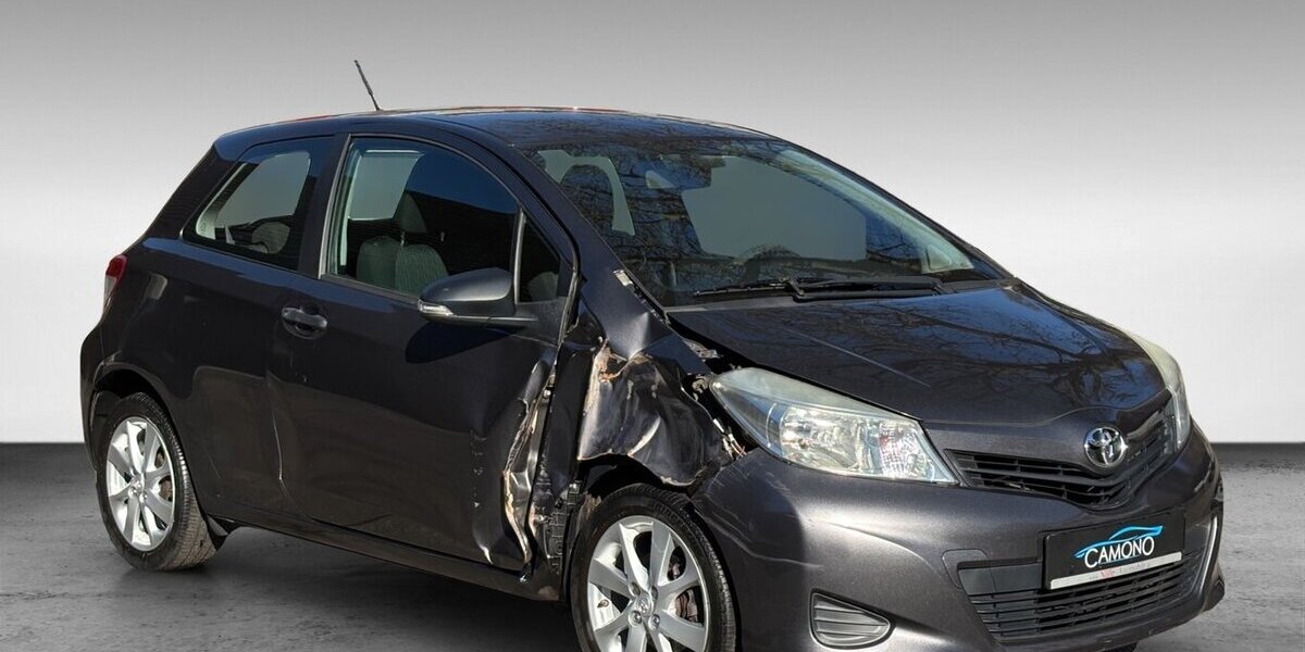 Toyota Yaris 1.0 Basic Radio 91.836 km 2.300 &euro; Wuppertal 42327