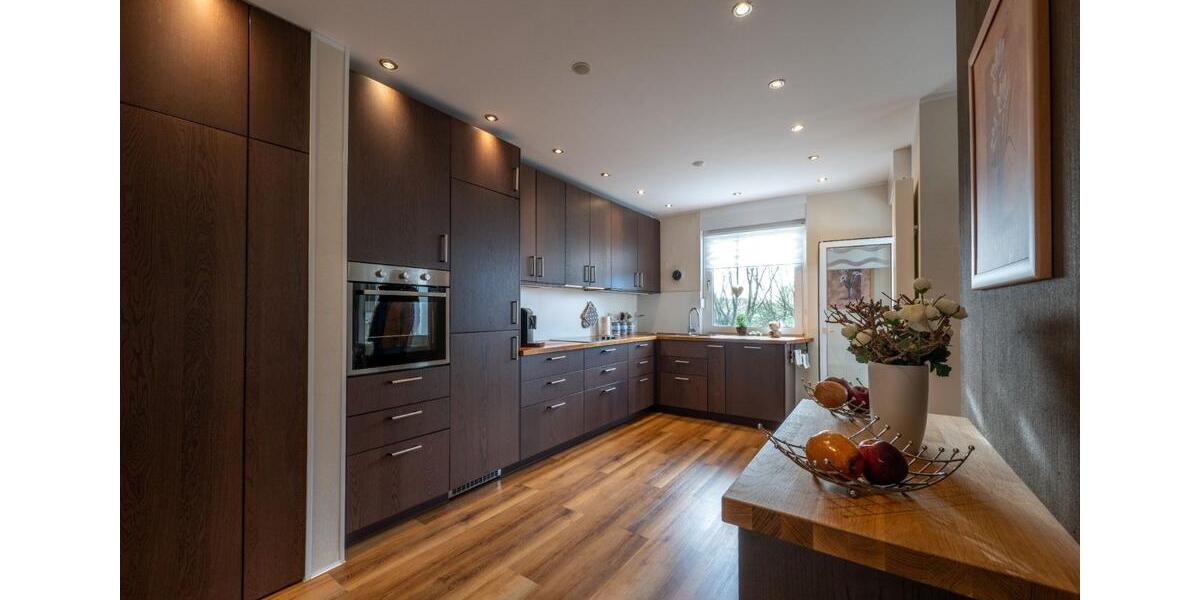 Reihenhaus Wilhelmshaven - 4.5 Zimmer, 110 m&sup2;, 320.000&euro; | Angebot:25261104