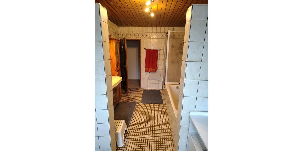 Reihenhaus Bretten - 4.5 Zimmer, 140 m&sup2;, 1.400&euro; | Angebot:24565196