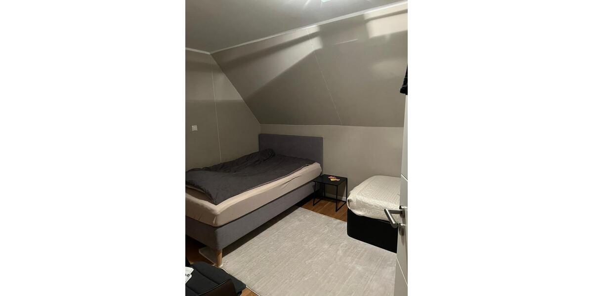 Etagenwohnung Wiesbaden Südost - 5 Zimmer, 130 m&sup2;, 2.200&euro; | Angebot:25756782