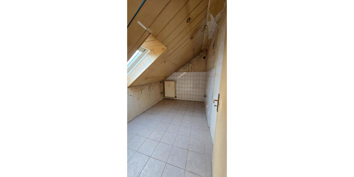 Dachgeschoßwohnung Dissen am Teutoburger Wald - 3 Zimmer, 84 m&sup2;, 149.000&euro; | Angebot:27262794