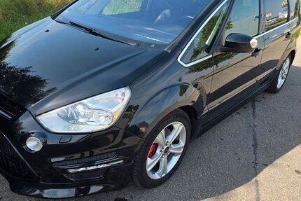 Ford S-Max 166.000 km 12.100 &euro; Fridingen an der Donau 78567