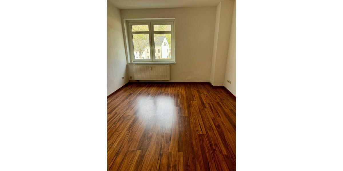 Mehrfamilienhaus, Wohnhaus Lichtenstein (Sachsen) - 15 Zimmer, 398 m&sup2;, 150.000&euro; | Angebot:26021665