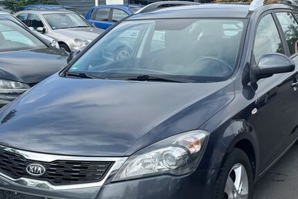 Kia ceed Sportswagon 185.800 km 2.499 &euro; Frankfurt 60486