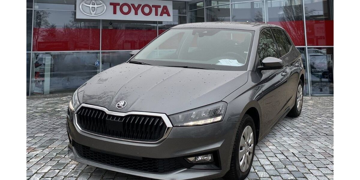 Skoda Fabia 45.343 km 15.890 &euro; München 80687