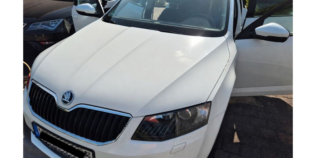 Skoda Octavia 151.000 km 11.800 &euro; Löhne 32584