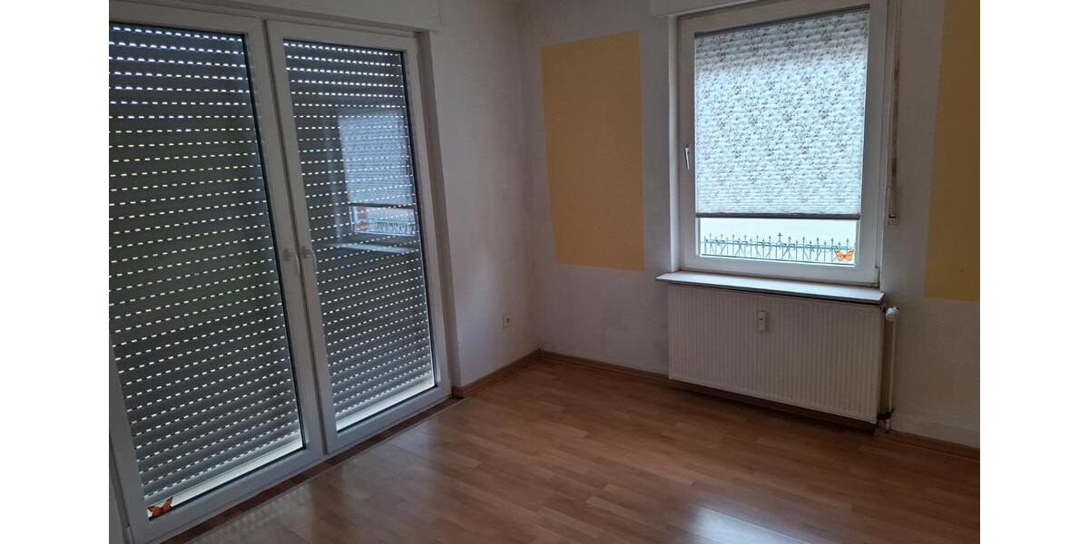 Erdgeschoßwohnung Rühen - 3 Zimmer, 84 m&sup2;, 690&euro; | Angebot:26412718