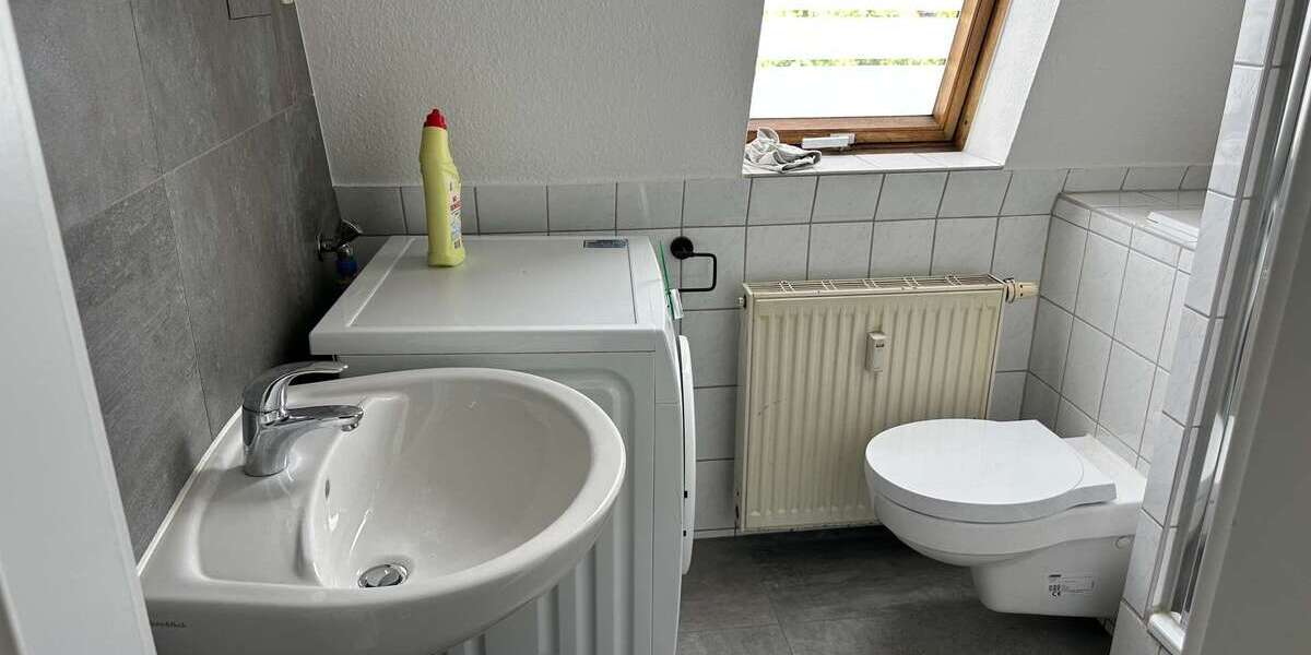 komplett möblierte gemütliche DG- Wohnung - Dachgeschoßwohnung Pößneck | Angebot:27014392