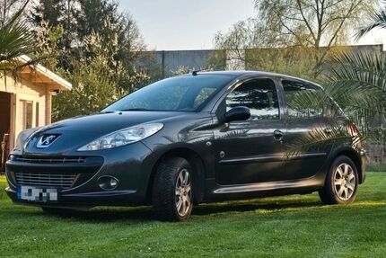 Peugeot 206 143.026 km 2.500 &euro; Fredersdorf / Vogelsdorf 15370