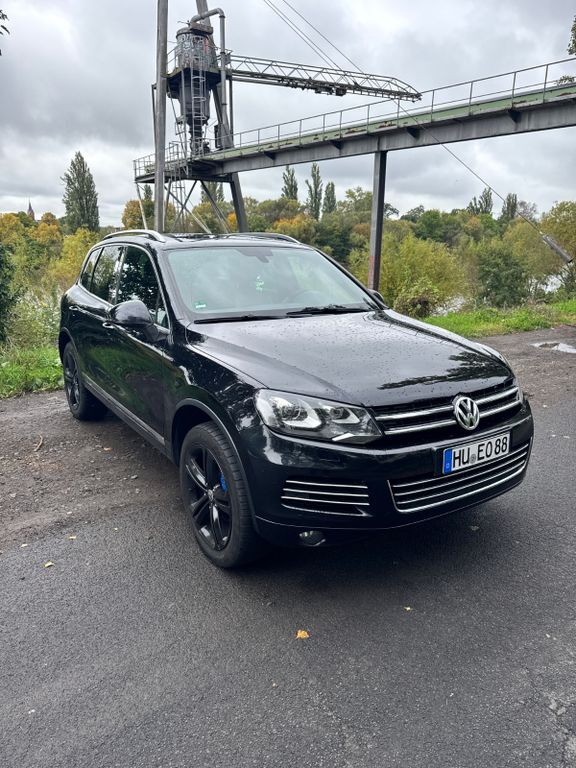 VW Touareg 181.000 km 15.900 € Hanau 63452