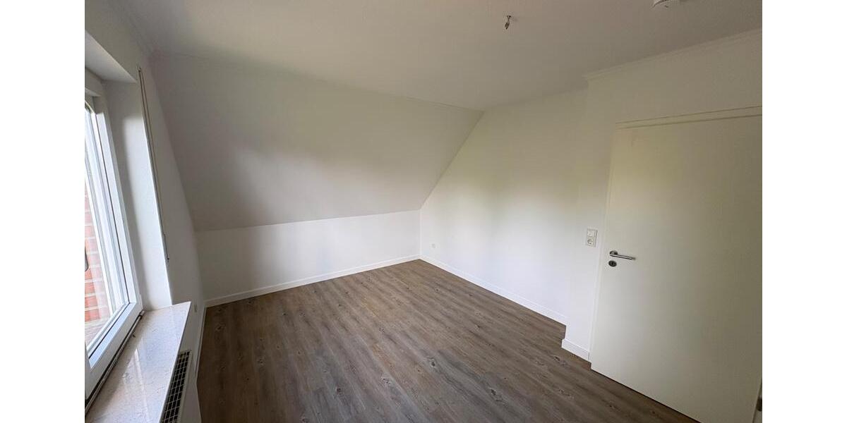 Dachgeschoßwohnung Dinklage - 3 Zimmer, 90 m&sup2;, 645&euro; | Angebot:26676494