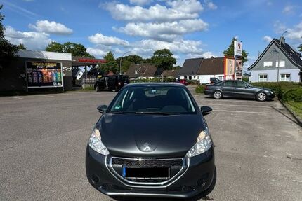 Peugeot 208 139.500 km 3.900 &euro; Großharrie 24625