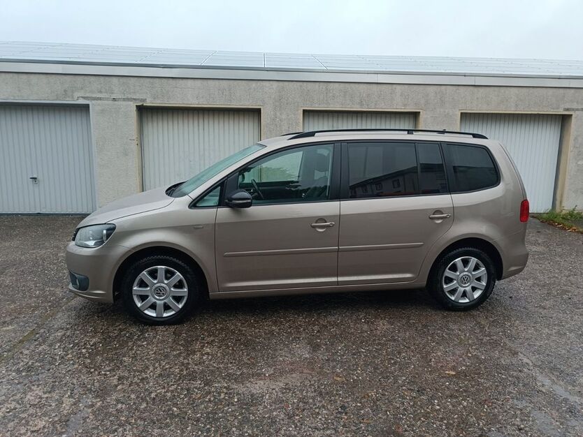 VW Touran 143.000 km 10.000 € Menden 58708