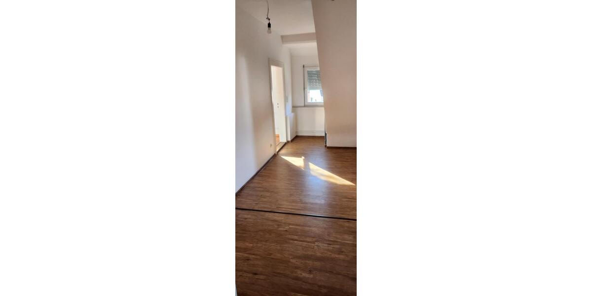 Etagenwohnung Erlangen Bruck - 6 Zimmer, 135 m&sup2;, 1.400&euro; | Angebot:26367295